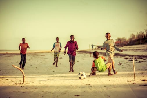 bambini che giocano
